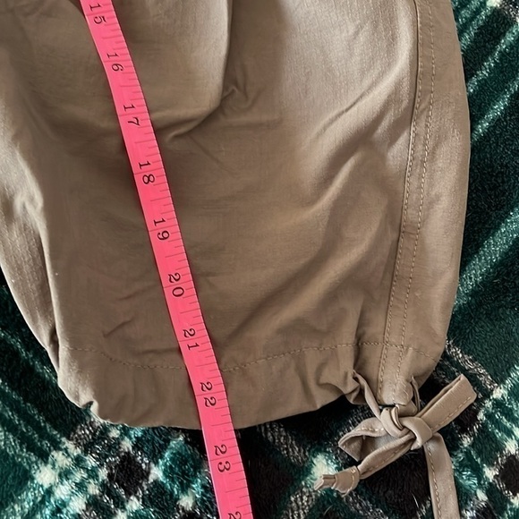 NWOT Patagonia Women’s Brown Capris With Pockets Size 12 - Picture 8 of 10